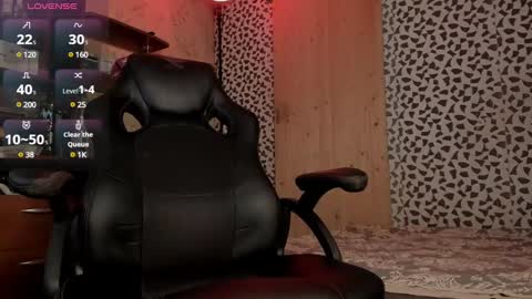 Snapshot of paul_rolex_ chatting on 01/10/25, 04:22 Paul Rolex Jane online show from 01/10/25, 04:22