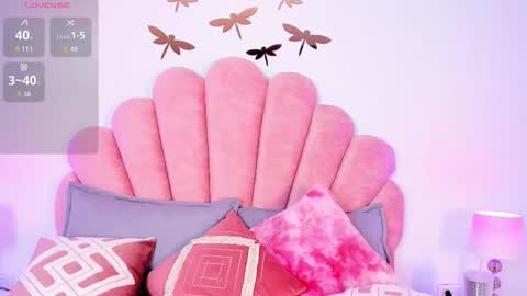 Snapshot of paula__evans chatting on 11/11/25, 02:50 Paula online show from 11/11/25, 02:50