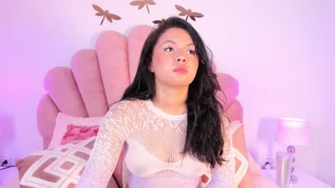 Snapshot of paula__evans chatting on 11/24/25, 12:38 Paula online show from 11/24/25, 12:38