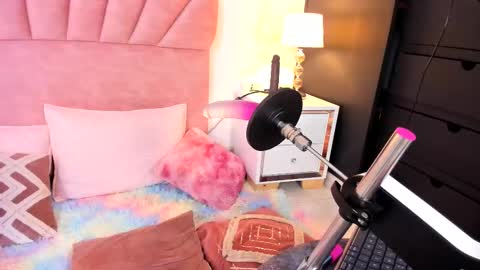 Paula   online show from 03/08/26, 02:04