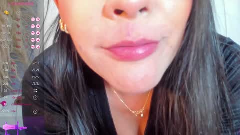 Snapshot of paula_brown18 chatting on 01/13/25, 10:13 Pau online show from 01/13/25, 10:13