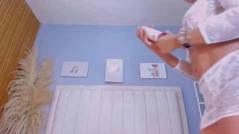 Snapshot of paula_brown18 chatting on 10/03/25, 07:11 Pau online show from 10/03/25, 07:11