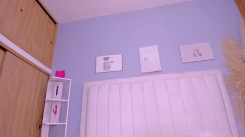 Snapshot of paula_brown18 chatting on 10/06/25, 07:00 Pau online show from 10/06/25, 07:00