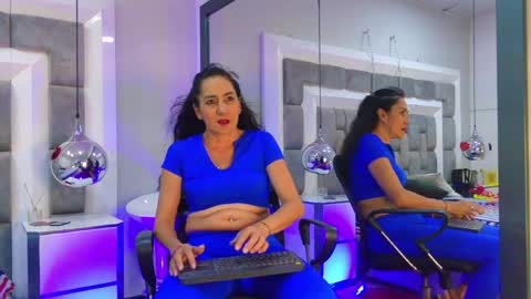 paula_evens online show from 04/19/26, 08:00