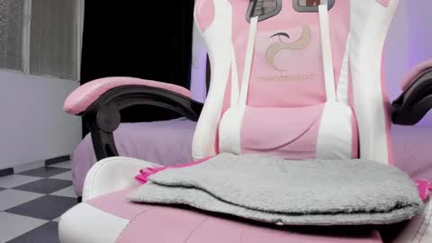 CALL ME PAULA  online show from 02/19/25, 01:28