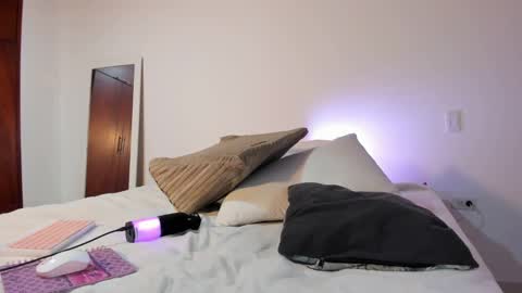 Snapshot of paula_perez07 chatting on 12/10/24, 11:30 Paula perez - online show from 12/10/24, 11:30