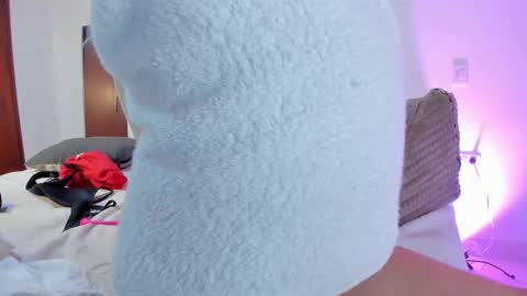 Snapshot of paula_perez07 chatting on 12/20/24, 04:20 Paula perez - online show from 12/20/24, 04:20