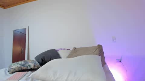 Snapshot of paula_perez07 chatting on 12/26/24, 05:04 Paula perez - online show from 12/26/24, 05:04