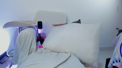 Snapshot of paula_perez07 chatting on 03/07/25, 08:13 Paula perez - online show from 03/07/25, 08:13