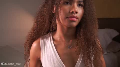 Snapshot of paulacora100 chatting on 01/10/25, 12:59 Paula online show from 01/10/25, 12:59