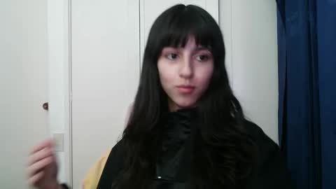 Snapshot of paulainblue chatting on 12/04/24, 04:43 online show from 12/04/24, 04:43