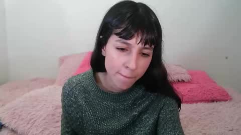 Snapshot of paulainblue chatting on 02/11/25, 05:37 online show from 02/11/25, 05:37