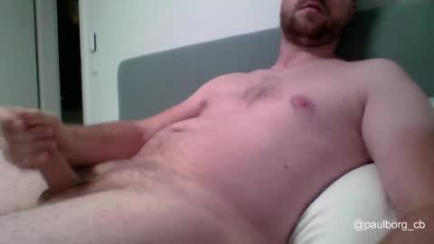 Snapshot of paulborg chatting on 10/19/25, 05:52 paulborg online show from 10/19/25, 05:52