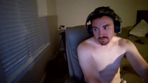 Snapshot of pauldemonte chatting on 03/29/26, 01:11 pauldemonte online show from 03/29/26, 01:11