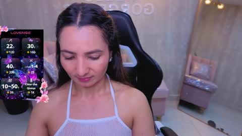 Snapshot of paulette37_a chatting on 05/19/26, 08:15 Paulette online show from 05/19/26, 08:15