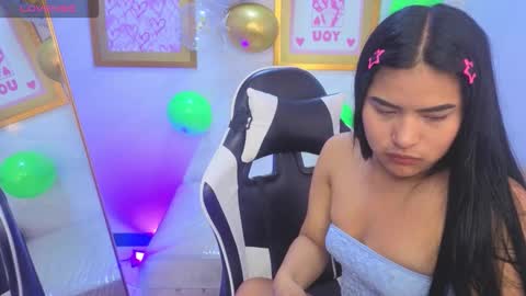 Live 800am 200pm COLOMBIAN HOUR online show from 03/18/26, 01:14