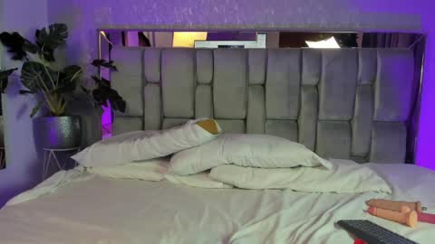 PAULINA  online show from 03/26/26, 09:42