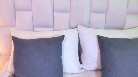 Paulina  online show from 12/20/25, 07:43