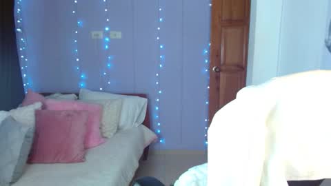 paulina online show from 10/24/25, 03:52