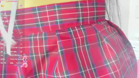 paulina lux online show from 04/10/26, 09:41