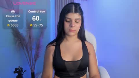 Paulina Belle online show from 10/31/25, 02:07