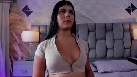 Paulina Belle online show from 06/12/26, 03:00