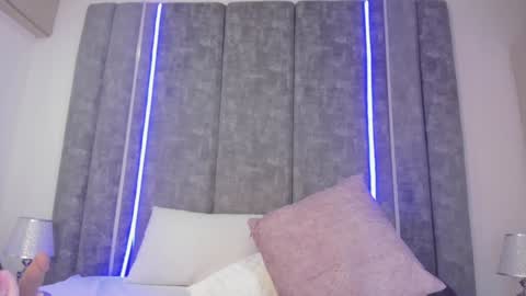 Paulina online show from 12/30/24, 06:27