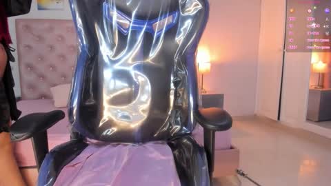 PaulinaSaennz online show from 03/25/26, 12:00