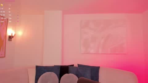 Snapshot of paulinasantosx chatting on 12/20/25, 08:49 Paulina Santos online show from 12/20/25, 08:49