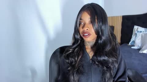 Pauline online show from 03/22/26, 02:37