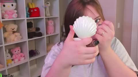 Erica online show from 05/25/26, 09:15