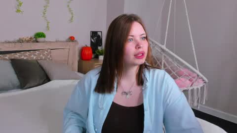 Erica online show from 06/14/26, 09:22