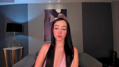 Snapshot of paulinesanz chatting on 06/14/26, 05:04 Pauline Sanz online show from 06/14/26, 05:04