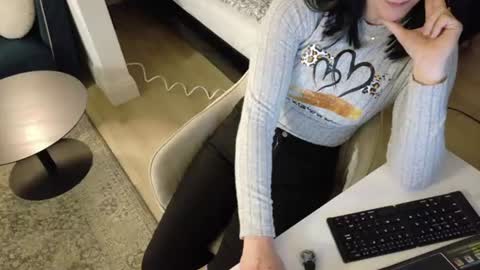 Snapshot of paulinetranspl chatting on 06/09/26, 09:26 ensui online show from 06/09/26, 09:26
