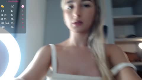 Snapshot of paulirose chatting on 01/04/25, 03:29 paulirose online show from 01/04/25, 03:29