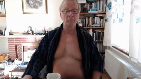Hi Im Paul online show from 02/22/26, 01:53
