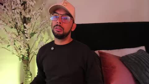 Snapshot of paulodasilva_ chatting on 03/25/26, 12:11 Paulo Da Silva online show from 03/25/26, 12:11