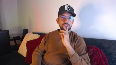 Snapshot of paulodasilva_ chatting on 04/15/26, 12:34 Paulo Da Silva online show from 04/15/26, 12:34