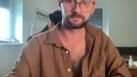 love bush online show from 10/08/25, 06:33