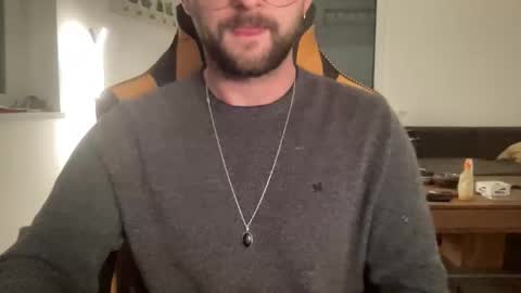 love bush online show from 10/10/25, 04:50