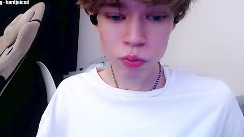 pawclaw online show from 12/01/25, 04:06