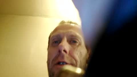 Snapshot of pawel1984wegrzyn42 chatting on 05/17/26, 02:09 Pawel42POLAND online show from 05/17/26, 02:09