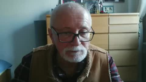 Snapshot of pawkaggg chatting on 02/19/26, 01:18 pawkaggg online show from 02/19/26, 01:18