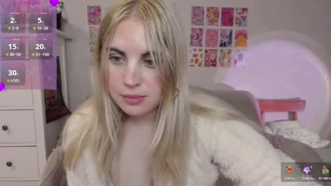 Snapshot of pawwsup1 chatting on 01/12/25, 12:01 Allisses online show from 01/12/25, 12:01