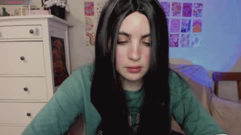 Snapshot of pawwsup1 chatting on 01/27/25, 01:19 Allisses online show from 01/27/25, 01:19