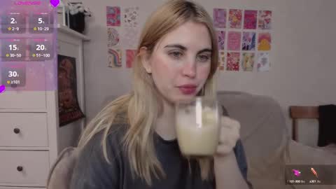 Snapshot of pawwsup1 chatting on 02/12/25, 09:10 Allisses online show from 02/12/25, 09:10