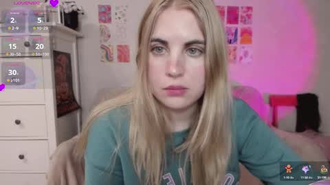 Snapshot of pawwsup1 chatting on 02/14/25, 06:19 Allisses online show from 02/14/25, 06:19