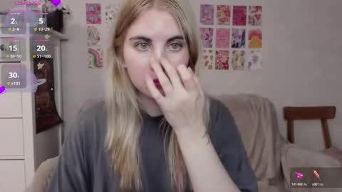 Snapshot of pawwsup1 chatting on 02/17/25, 07:31 Allisses online show from 02/17/25, 07:31