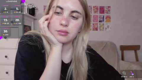 Snapshot of pawwsup1 chatting on 03/03/25, 03:20 Allisses online show from 03/03/25, 03:20