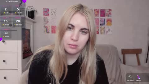 Snapshot of pawwsup1 chatting on 03/04/25, 08:57 Allisses online show from 03/04/25, 08:57